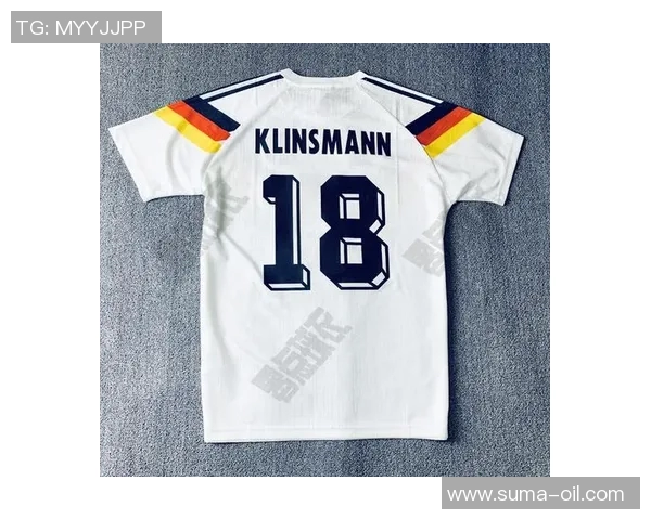 德国与韩国足球队球服对比分析展现各自独特风格与文化内涵 德国与韩国足球队球服对比分析展现各自独特风格与文化内涵