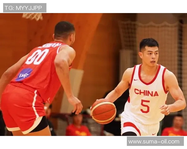 方硕在篮球赛场上的崛起与挑战:从青年才俊到职业球员的成长之路 方硕在篮球赛场上的崛起与挑战:从青年才俊到职业球员的成长之路